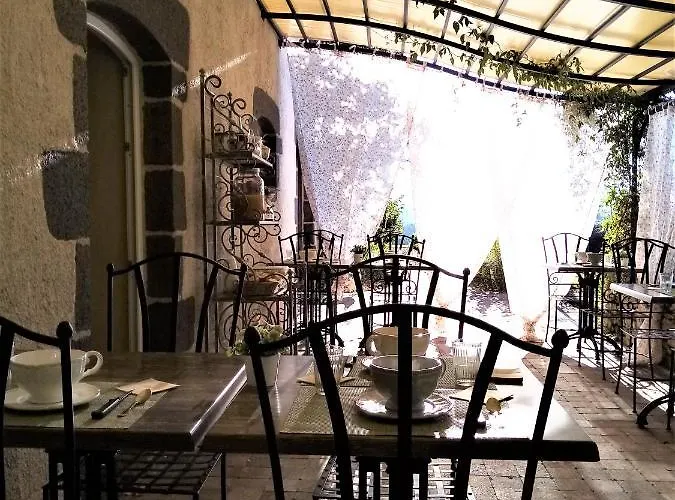 Ferienhaus Gite Le Pre Du Roc Bromont-Lamothe